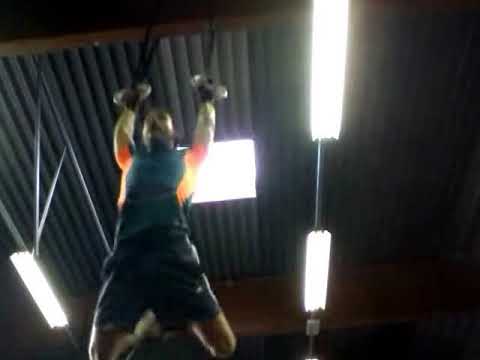 calisthenics exercises Ring Muscle-Up @ Crossfit Liège