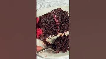 this raspberry chocolate layer cake is worthy of a bakery window #cakerecipe #springcake #baking