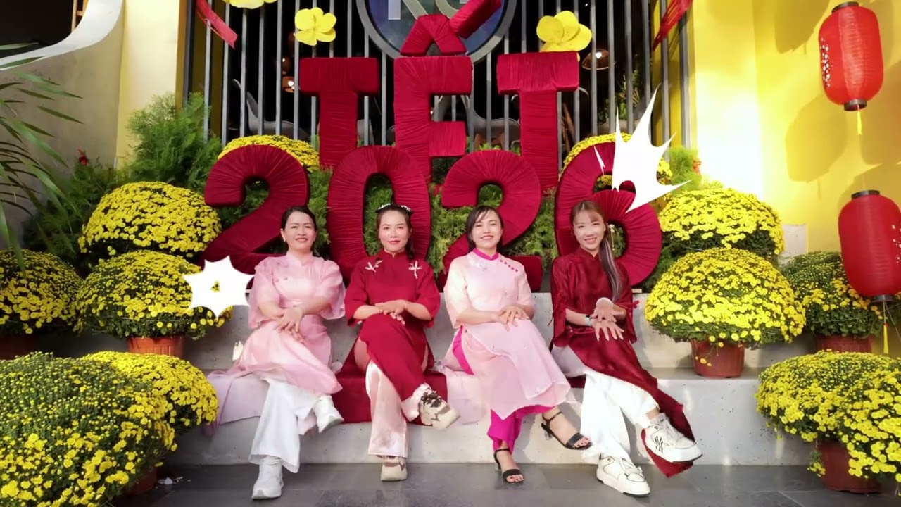 Xuân Mashup Dance (Nụ Cười Xuân + Vạn Sự Như Ý) - Chuchu KG Dance