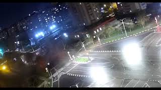 Машину отшвырнуло на крышу «Пятерочки»: момент взрыва авиабомбы в Белгороде попал на видео