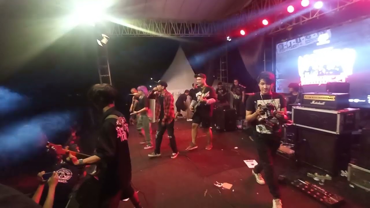 Jamkaret Hardcore - Stick tight (Terror cover) ft. Fanny MEMBARA (LIVE at launching album B.j.t.g.k)