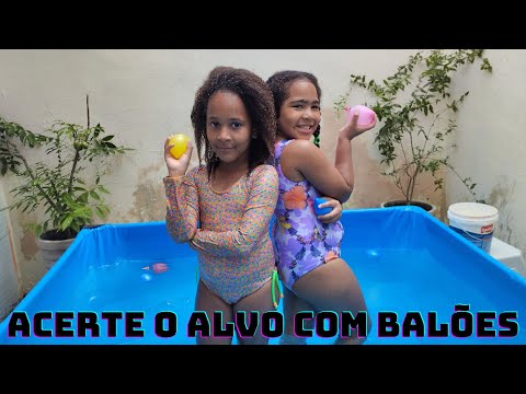 Desafio acerte o alvo com balões na piscina I Hit the target with balloons in the pool