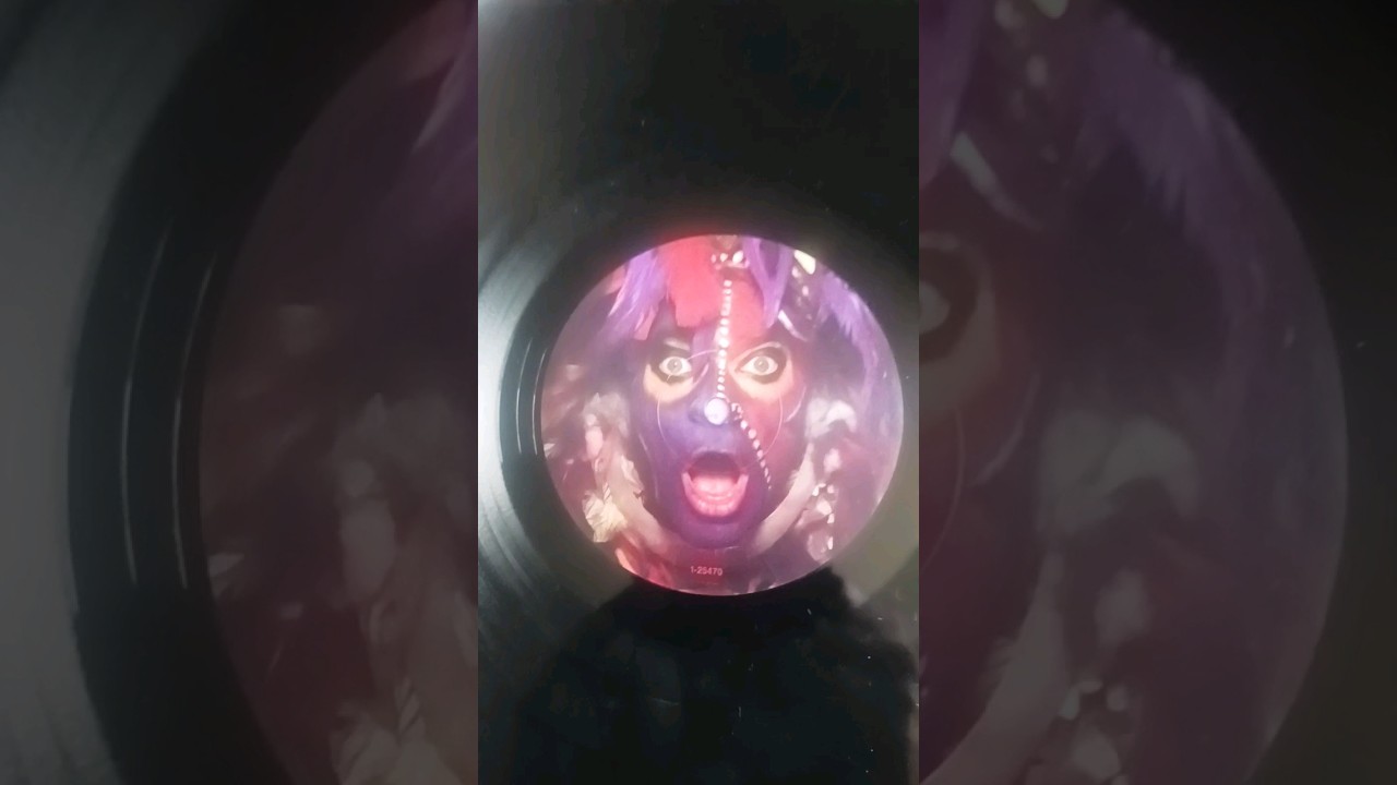 Vinyl reveal 👊 David Lee Roth (Van Halen) 👊 Eat Em And Smile 1986. Please like and subscribe!