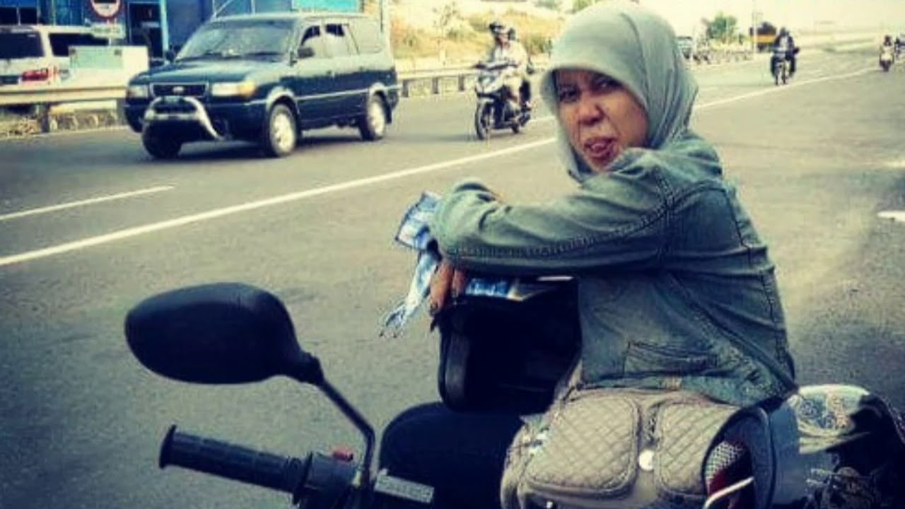 Explore Kenjeran Beach 