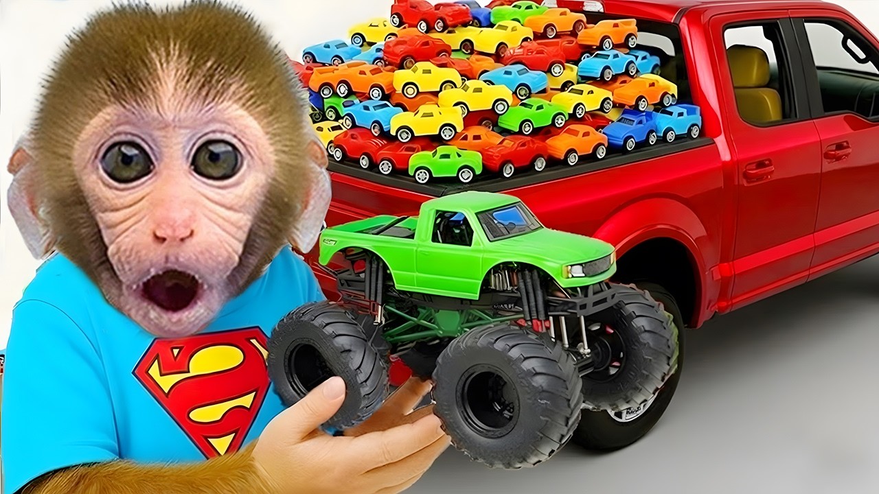 O Macaco Bon Bon e o gatinho dirige o monster truck grande até a fazenda onde está o ursinho