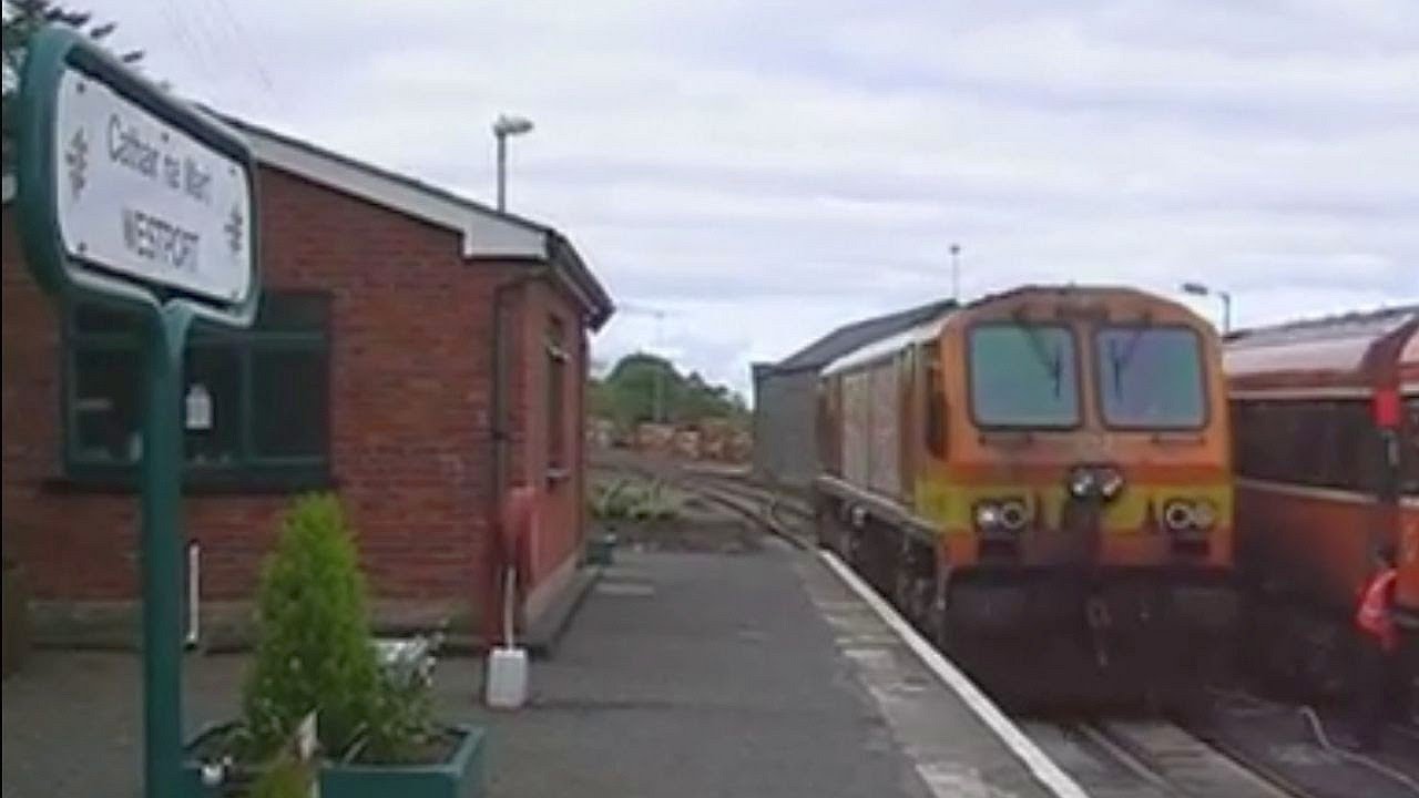 Ireland: Westport, an Iarnród Éireann Class 201 diesel loco runs round after arrival from Dublin