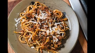 This wild game twist on a traditional italian recipe uses ground
venison to create rich, hearty meat sauce that’s ideal served over
pasta for the big sunda...