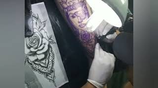 tatuagem feminina... (Robson Rodrigo)