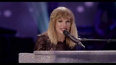 Taylor Swift - All Too Well  (Live From Super Saturday Night Concert) Full HD