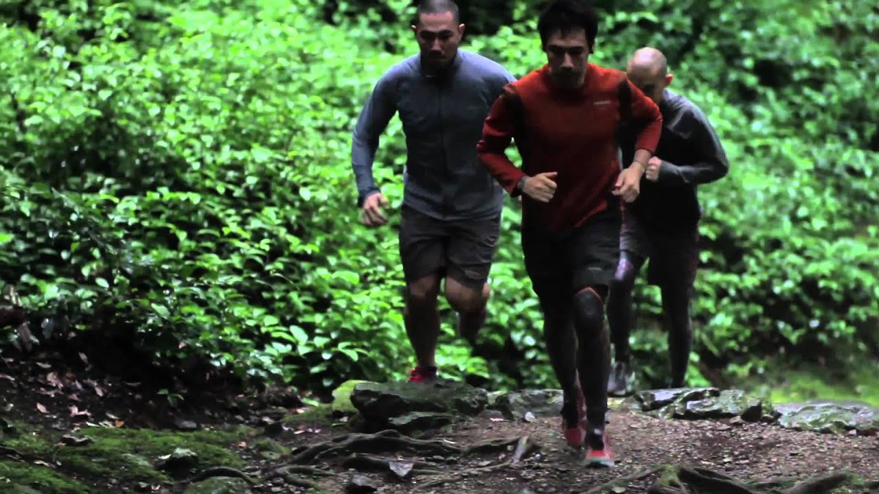 【GYAKUSOU】Fall／Holiday 2011パフォーマンスランニングコレクション