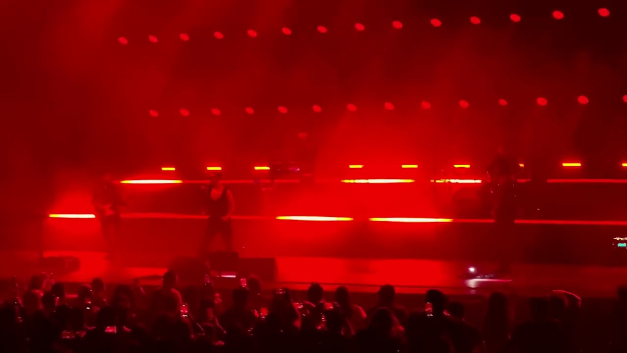 Admirador / Estatua Roja • Odisseo, Auditorio Nacional • 2024