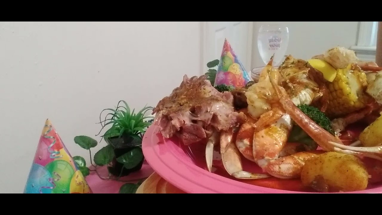 ASMR Eating February's Birthday Plate!(Seafood&More)🥳🎈🎉🎈