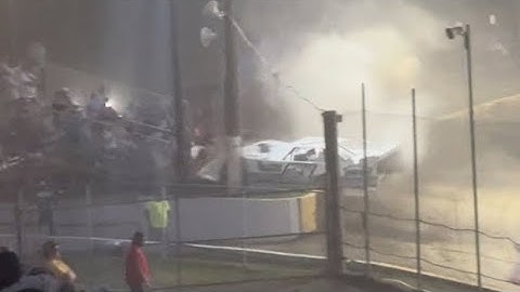 Terrifying Crash as a Late Model climbs wall and goes into Catch Fence at Senoia Raceway