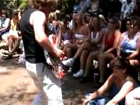 Red Elvises- Three Alley Cats