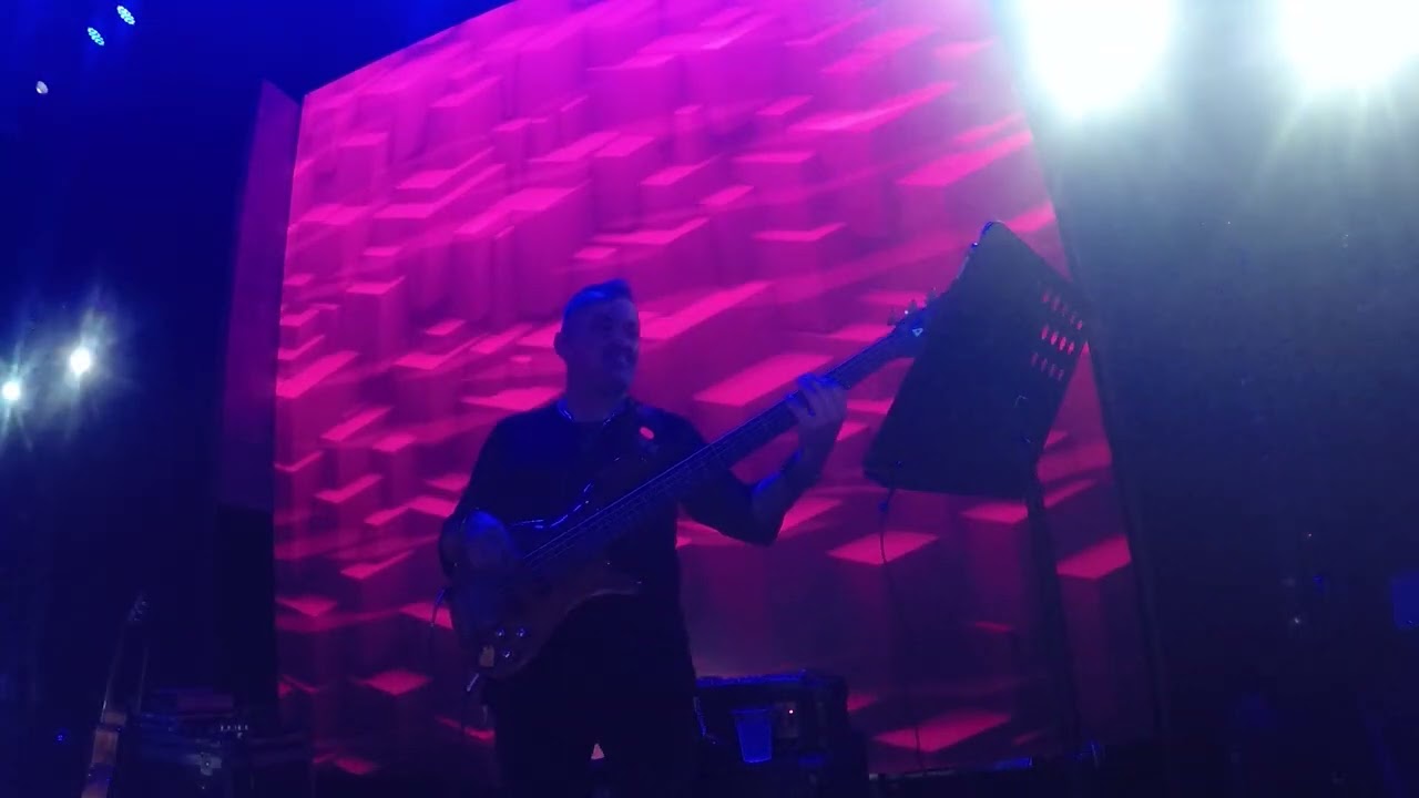 live at Alsos theater