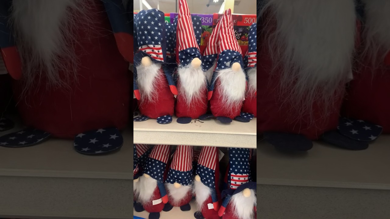 Dollar Tree has some cute patriotic items in 