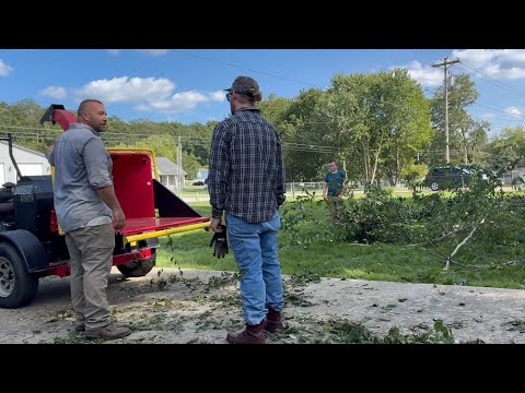 Big brush removal job 🪵 blessed with another day 🙌🏼