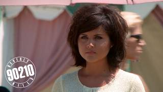 Val Sees Her New Beau with His Wife at the Beach Club!