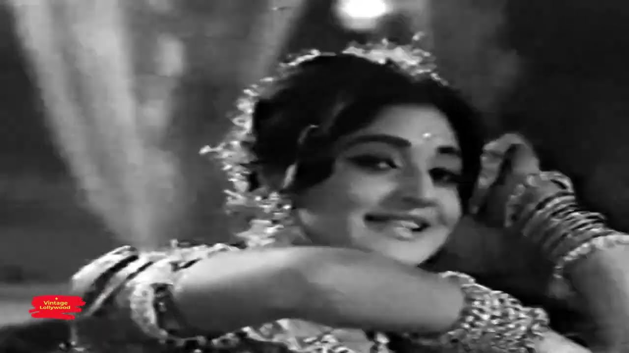 GIR GAYI MOORAY MATHAY KI BINDYA - NOOR JEHAN & MASOOD RANA - FILM AIK HI RASTA