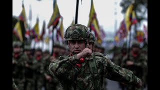 Desfile militar del 20 de julio, día de la independencia de Colombia