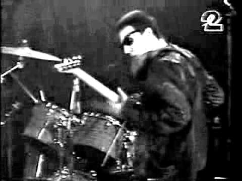在 YouTube 上观看 violetov general konzert za mitko voev