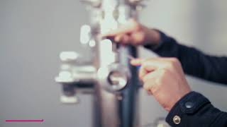 Butterfly valve with manual lock