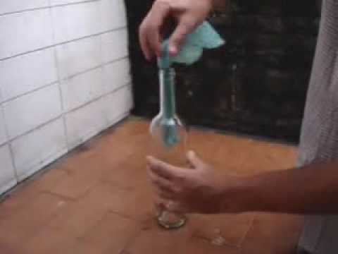 Video: Cum Se Scoate Un Dop Din Sticlă