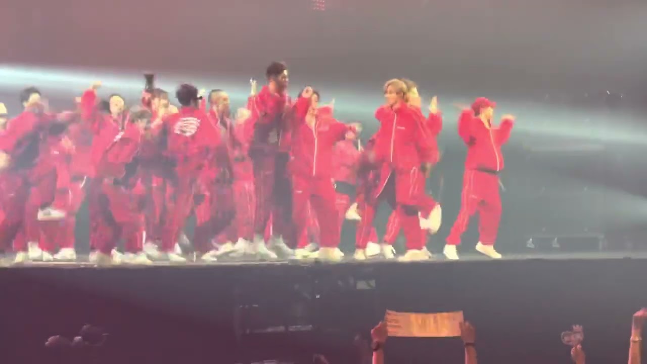 2022 羅志祥演唱會 結束前 Yuki 出來露個面逛大街跟大家問好