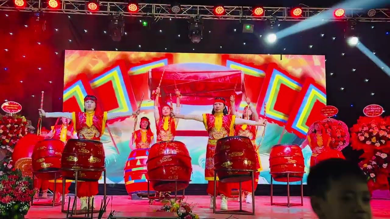 Múa trống DÒNG MÁU LẠC HỒNG | Hào khí trống thiêng | Khai hội