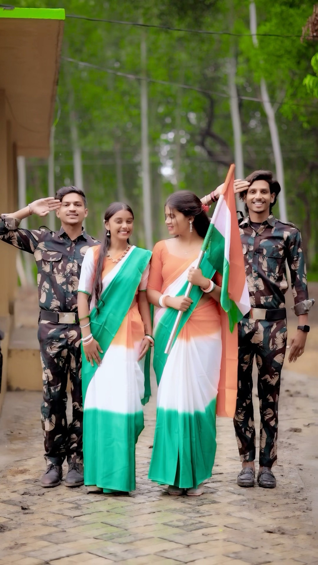 Hum logo ko smjh sako to Samjho Dilwar jaani