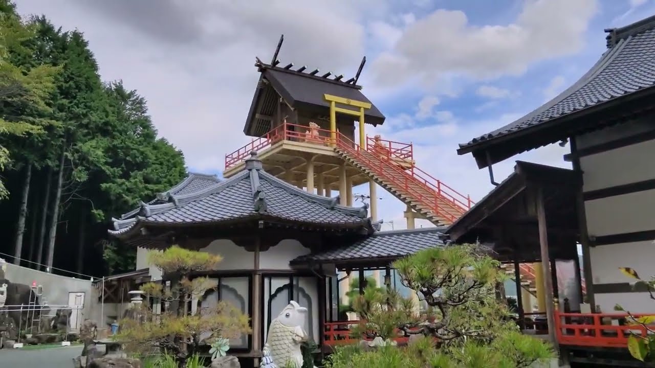 播磨の謎 お寺の様な神社の様な・・不思議な建造物 天動 神崎郡の見どころ - YouTube