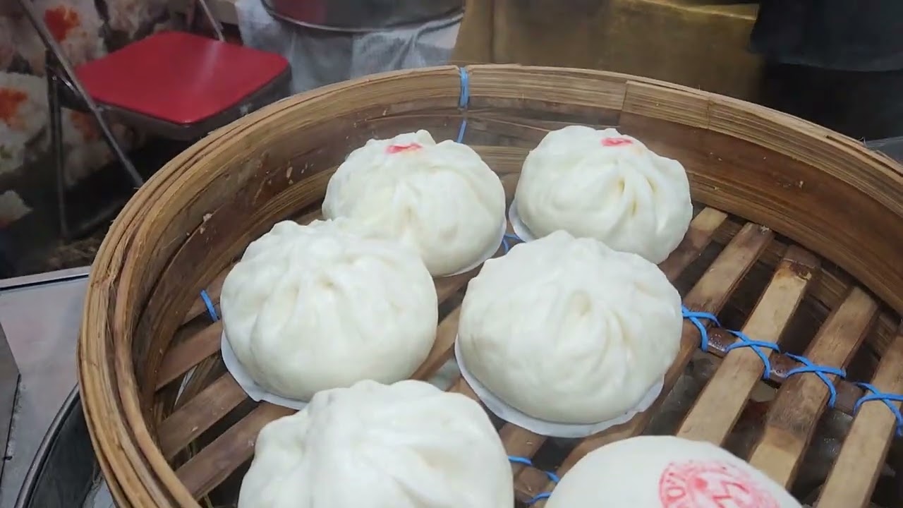 Bakpao Ming Yue Jl Gardujati  No.81-83 Bandung