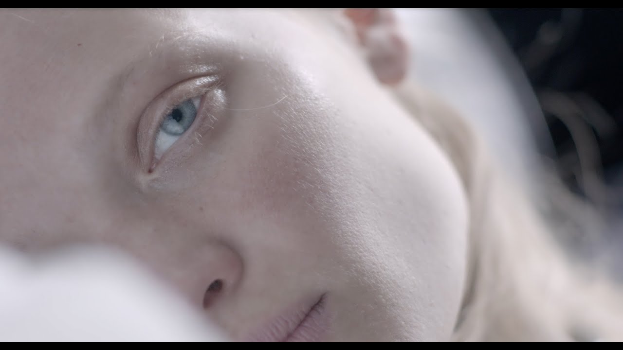 CHAMBRE 401 - Mélanie Thierry