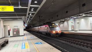 122次開往基隆PP自強號,舊車頭E1000