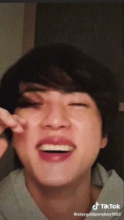 oops ..baby jungkoo is locked..but its funny😛😛😝💜