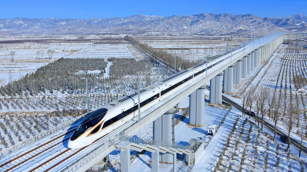 Строить новую железнодорожную магистраль. Дорога Пекин Чжанцзякоу. Железная дорога Пекин - Чжанцзякоу. ВСМ Чэнду - Лхаса. Междугородная железная дорога Пекин - Тяньцзинь.