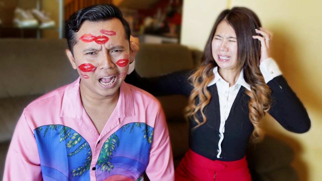 PRANK ELVINA HABIS DICIUM WANITA LAIN!! DIA NGAMUK BESAR!!