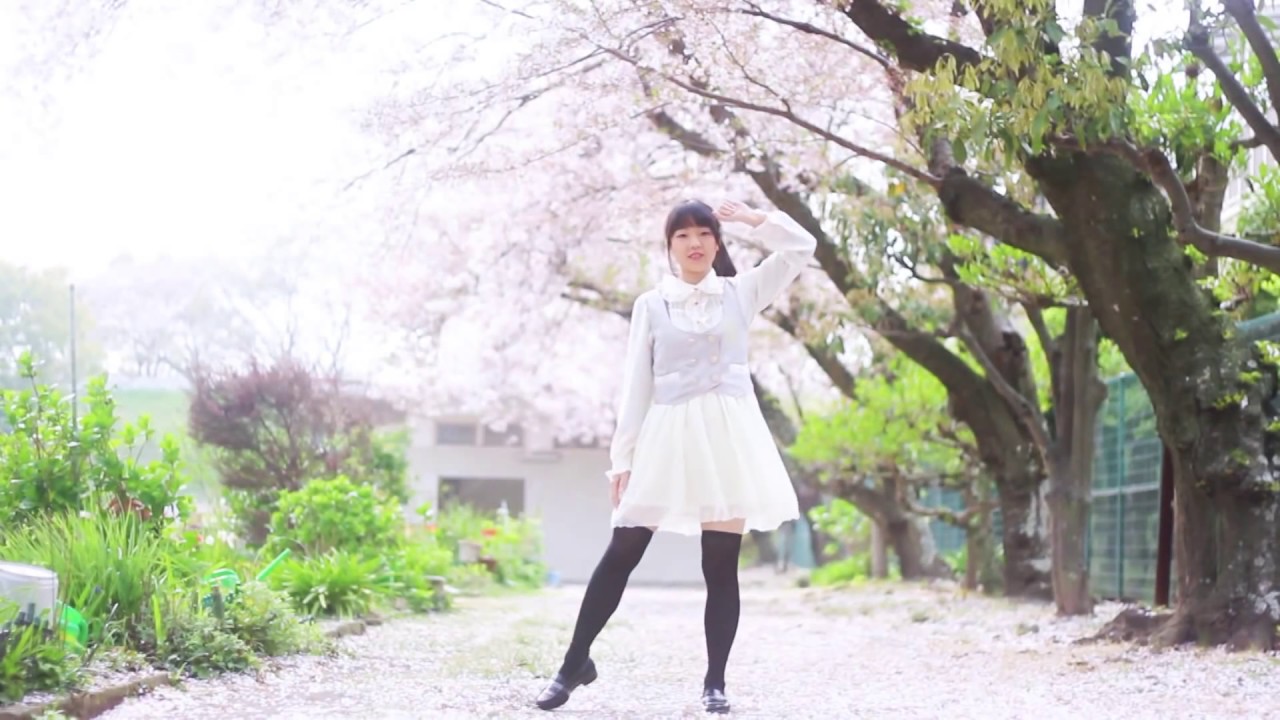 みこページです♡ みこ】Tell Your World【踊ってみた】 - YouTube