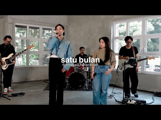 Bernadya ft. Adrian Khalif - Satu Bulan class=