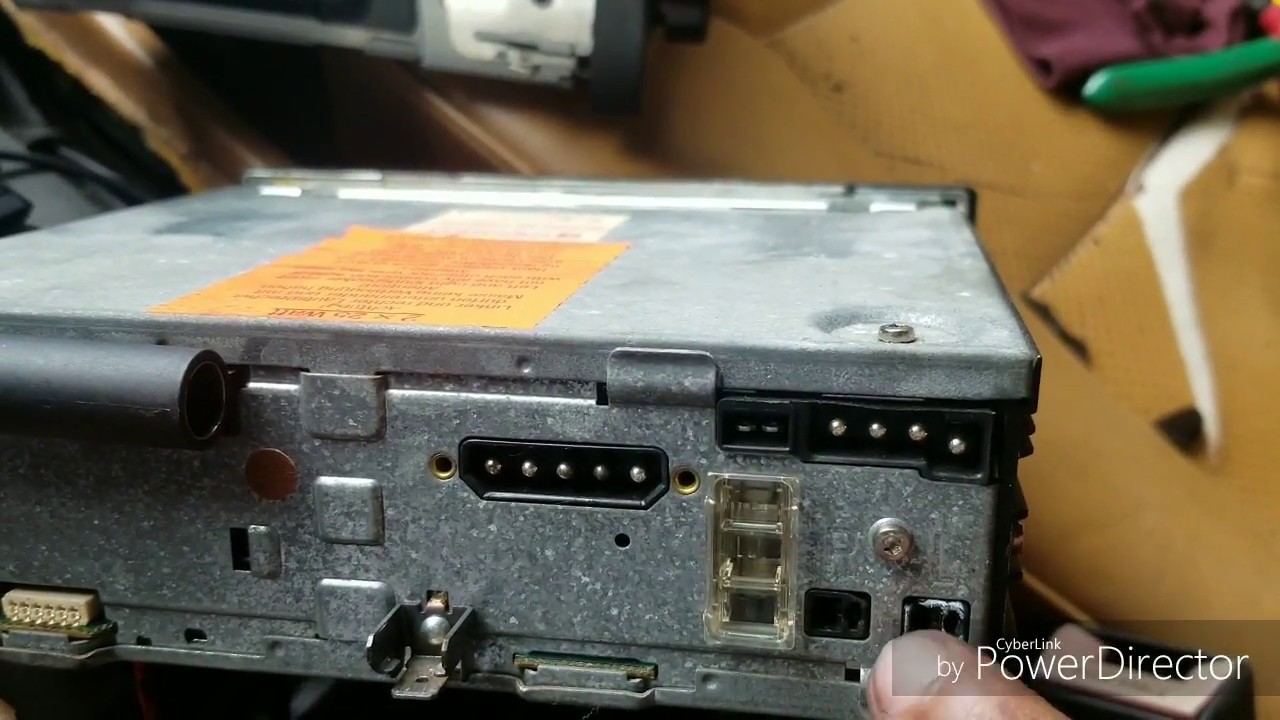 Aftermarket stereo in Mercedes 300E