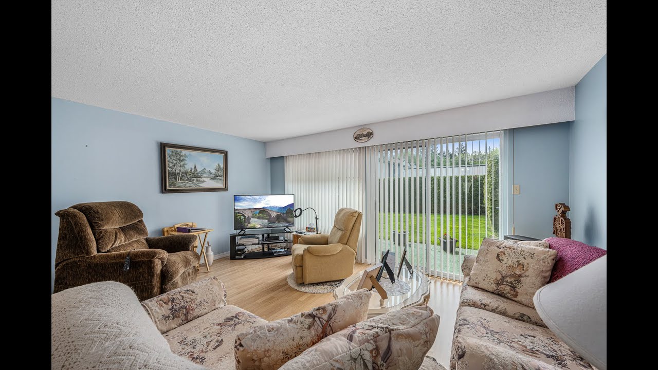 1011537 Noel Ave, Comox. YouTube