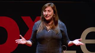 ¿Por qué contar cuentos? | Ana Cristina Herreros | TEDxLeon