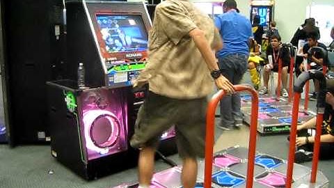 Epic Fail Gaming: Dance Dance Revolution (2)