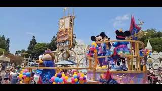 “70Th Anniversary ￼Calvacade” @Disneyland @Disney #mickeyandfriends #70thanniversary 