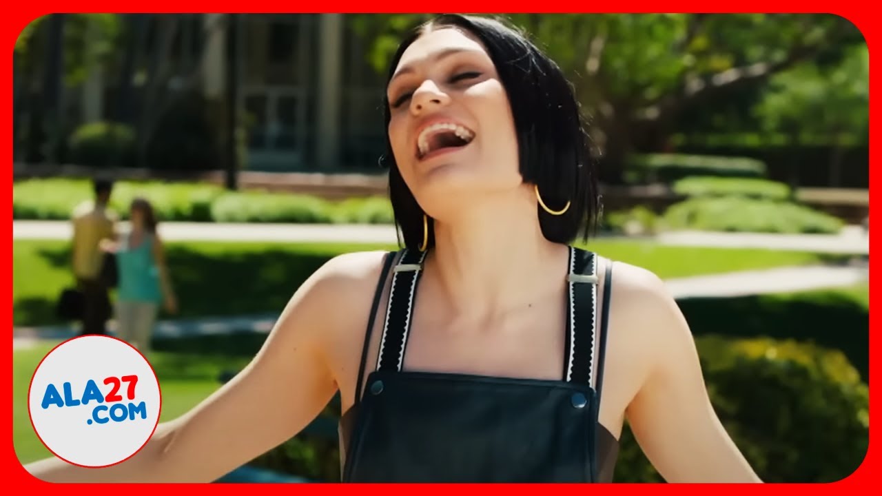💿 Jessie J - Flashlight (Music History) - YouTube