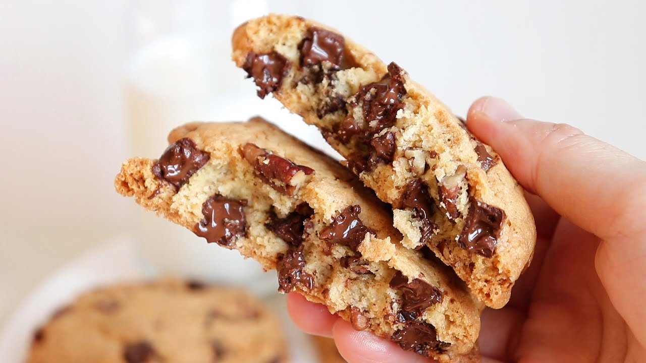 How to make the best chocolate chip cookies / Levain Cookie Style