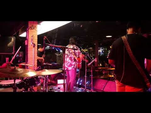 คิดถึงเรื้อรัง - manutsawee | THE BEAR COVER | The moon bar bangyai |