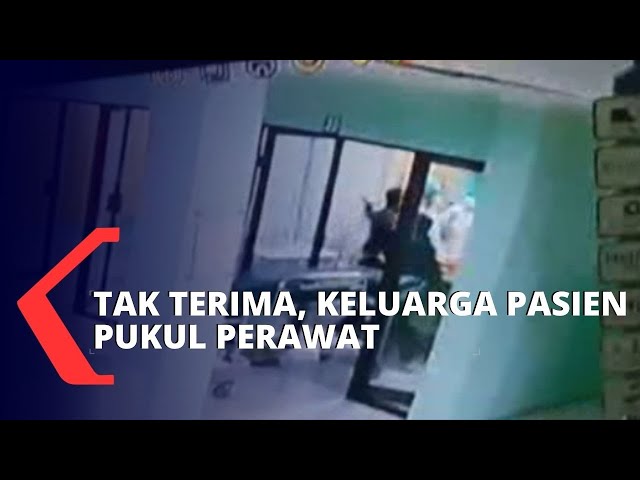 Keluarga Pasien Pukul Perawat, Diduga Tak Terima Pasien Meninggal! class=