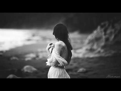 Guzre Zamane Yaad Na Aa - गुज़रे ज़माने याद ना आ Music Video Thumbnail