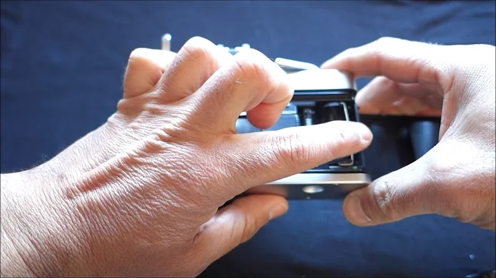 Praktica PL loading system